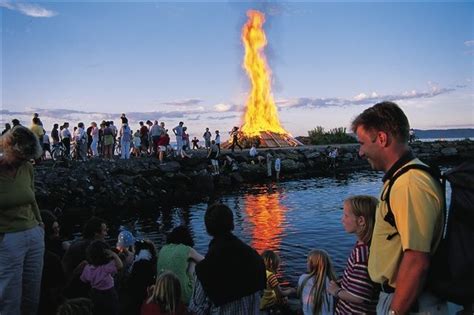 Traditional Foods and Drinks: A Culinary Exploration of the Norwegian Summer Solstice